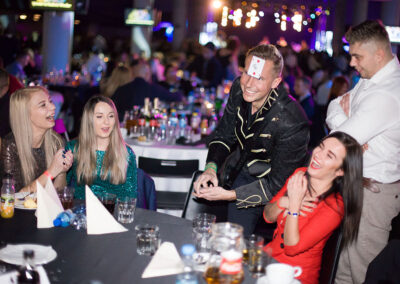 Pokaz iluzji na imprezie w Warszawie